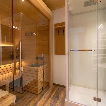 Spacious With Sauna Apartment
